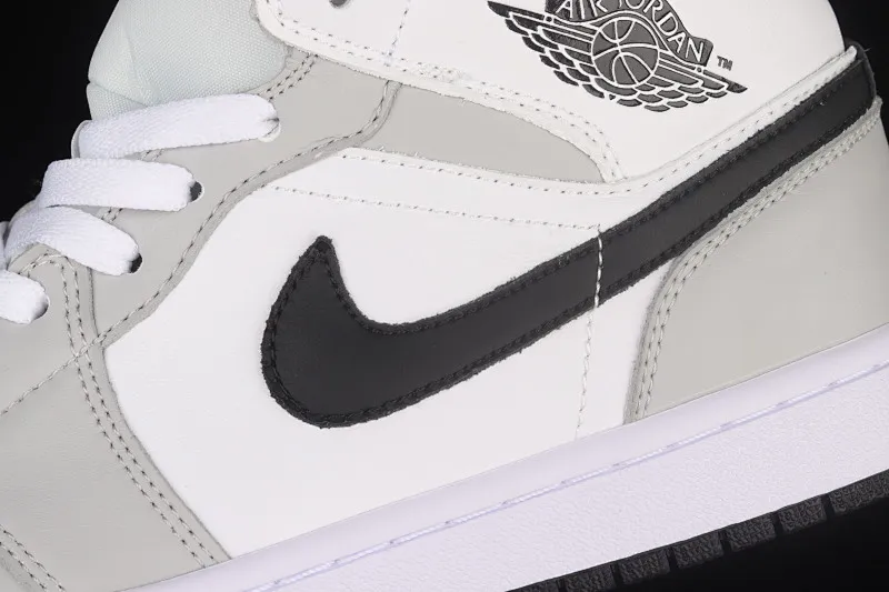 All Categories Air Jordan Jordan Series Basketball Shoes Air Jordan 1 Mid Differentiated Versions Air Jordan 1 Mid AJ1 Joe 1 New Ash Mid-top Cultural Basketball Shoes BQ6472-015